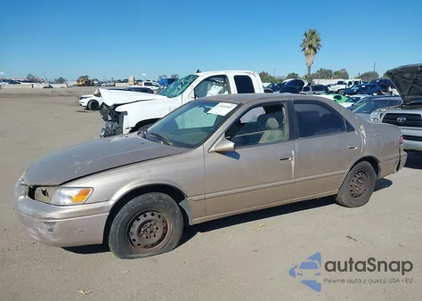 1999 Toyota Camry Le from USA, damaged, VIN JT2BG22K9X0270572